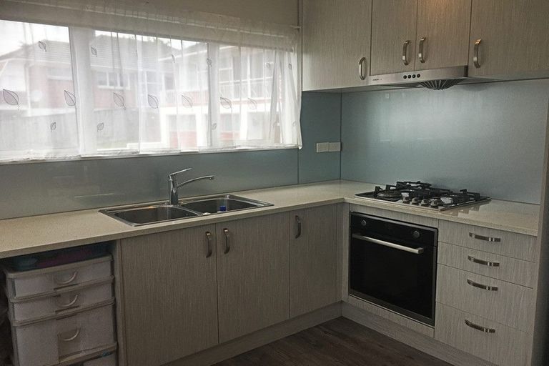 Photo of property in 109 Reeves Road, Pakuranga Heights, Auckland, 2010