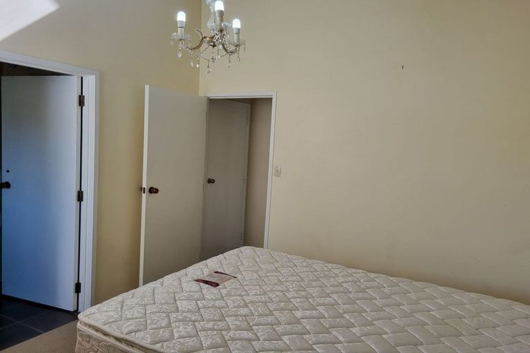 Photo of property in 31 Colmar Road, Mellons Bay, Auckland, 2014