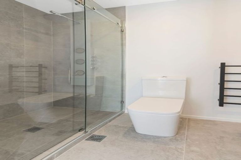 Photo of property in 1/98 Dinsdale Road, Dinsdale, Hamilton, 3204