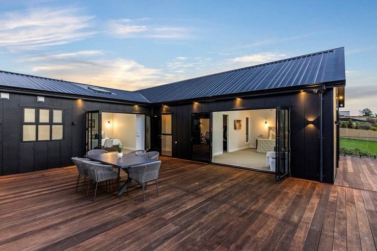 Photo of property in 9 Fisk Road, Pukekohe, 2120