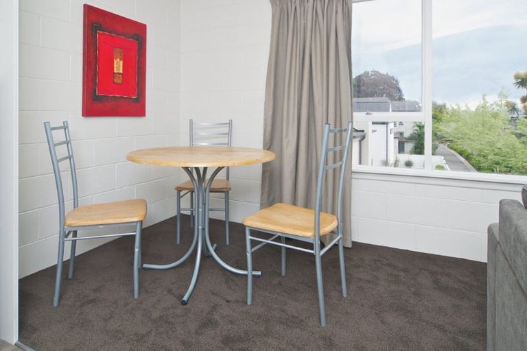 Photo of property in 31 Holly Road, St Albans, Christchurch, 8014