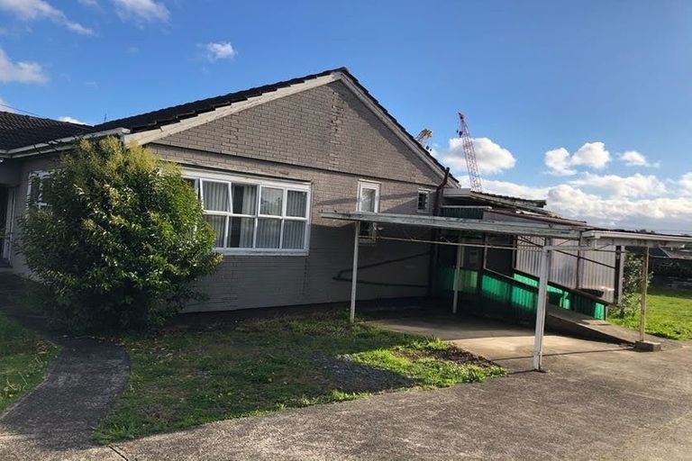 Photo of property in 18 Cambridge Terrace, Papatoetoe, Auckland, 2025