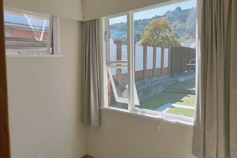 Photo of property in 59 Kashmir Avenue, Clouston Park, Upper Hutt, 5018