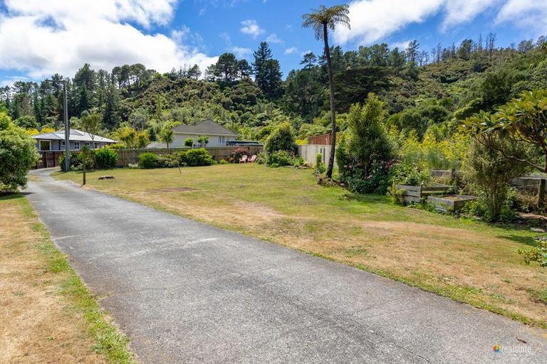 Photo of property in 58 Kamahi Street, Stokes Valley, Lower Hutt, 5019