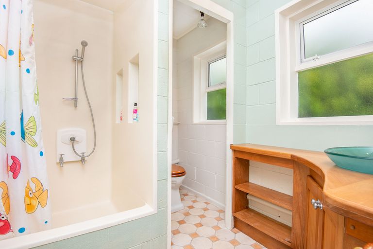 Photo of property in 122 Somerville Street, Andersons Bay, Dunedin, 9013