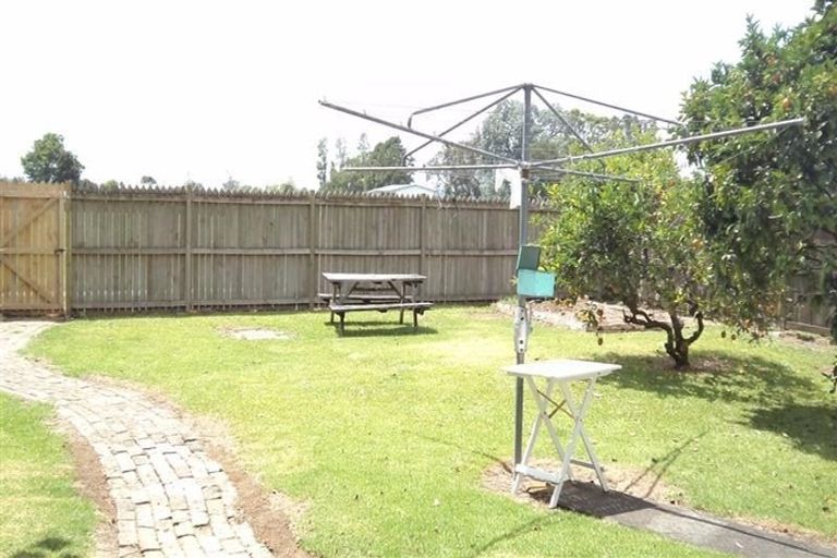 Photo of property in 81 Taikata Road, Te Atatu Peninsula, Auckland, 0610