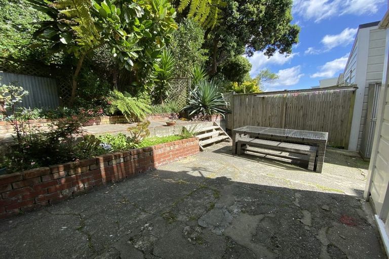 Photo of property in 8 Russell Terrace, Newtown, Wellington, 6021