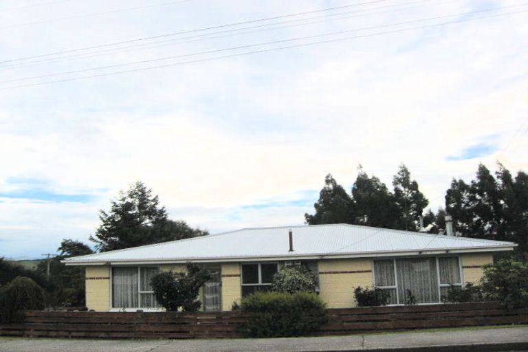 Photo of property in 11 Newarp Street, Balclutha, 9230