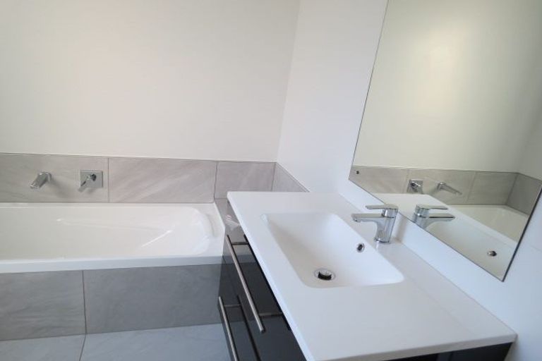 Photo of property in 7 Istana Place, Britannia Heights, Nelson, 7010