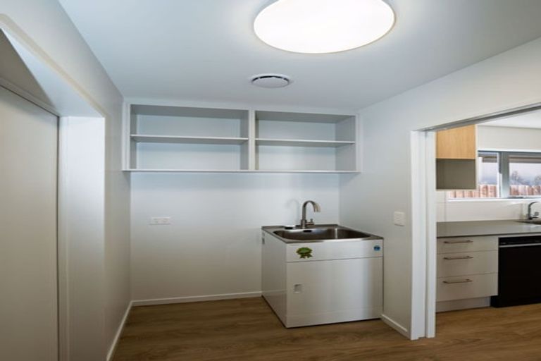 Photo of property in 21 Beatrice Place, Avonhead, Christchurch, 8042