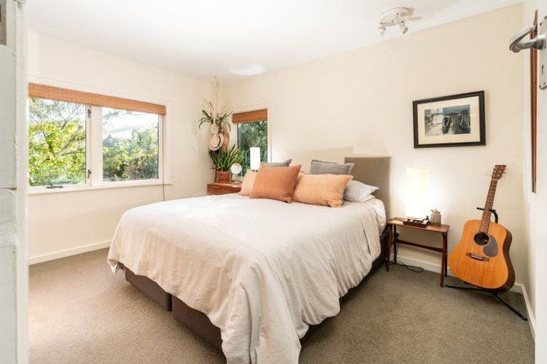 Photo of property in 12 Highland Crescent, Wadestown, Wellington, 6012