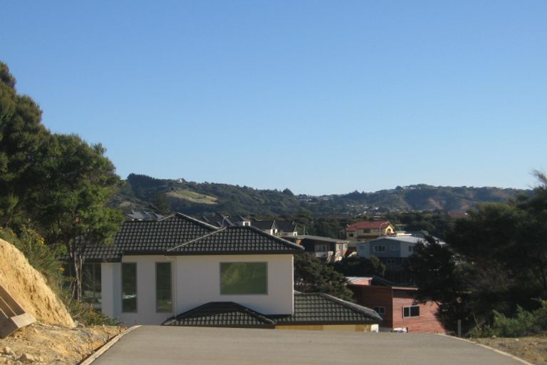Photo of property in 36 Endeavour Drive, Whitby, Porirua, 5024
