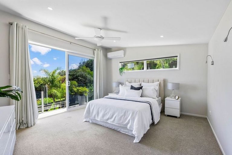 Photo of property in 69 De Luen Avenue, Tindalls Beach, Whangaparaoa, 0930