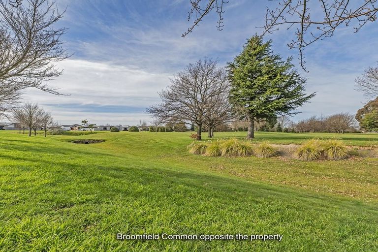 Photo of property in 16 Venerable Terrace, Yaldhurst, Christchurch, 8042