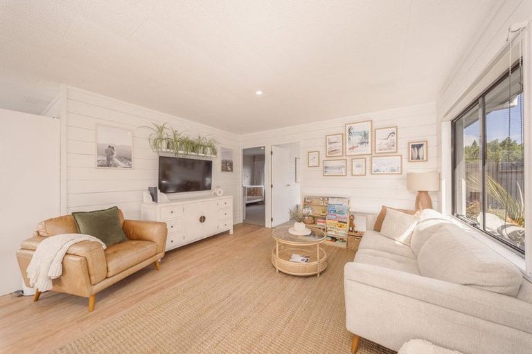 Photo of property in 1/142 Pine Avenue, South New Brighton, Christchurch, 8062