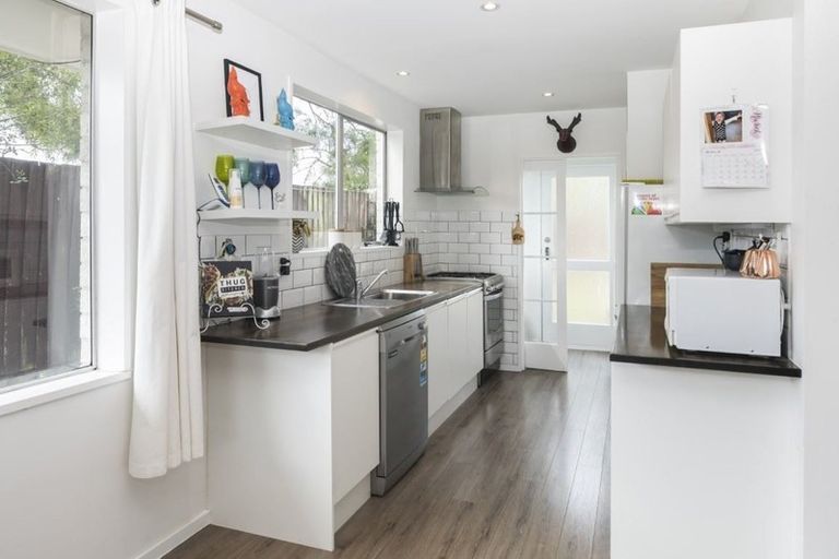 Photo of property in 2/72 Lakewood Drive, Burwood, Christchurch, 8083