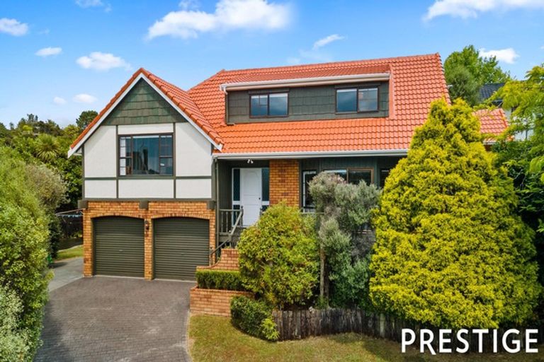 Photo of property in 25 Homewood Place, Chatswood, Auckland, 0626