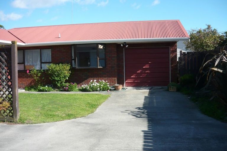 Photo of property in 57a Rhodes Drive, Kelvin Grove, Palmerston North, 4414