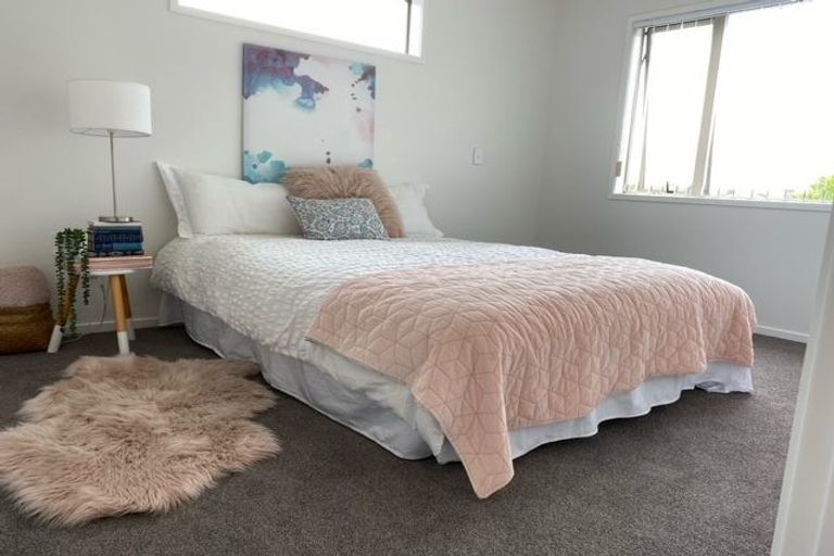 Photo of property in 8 Diosma Place, Botany Downs, Auckland, 2010