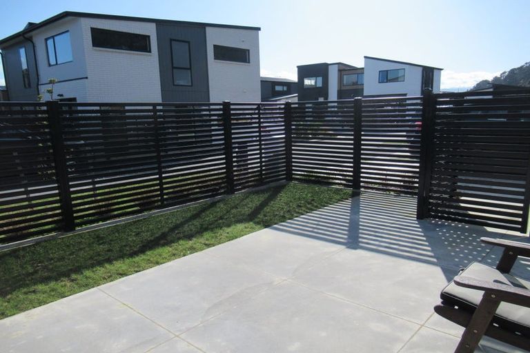 Photo of property in 6 Desert Gold Lane, Wallaceville, Upper Hutt, 5018