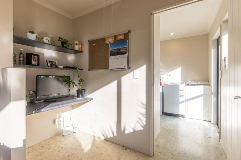 Photo of property in 3 Abbot Avenue, Waipawa, 4210