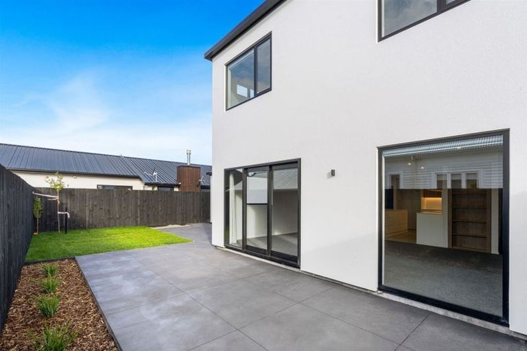 Photo of property in 1a Mcfaddens Road, St Albans, Christchurch, 8052