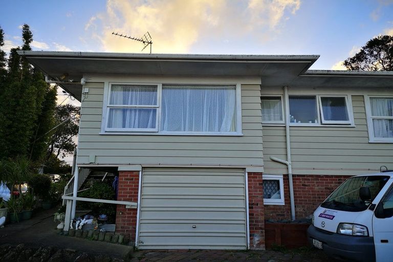 Photo of property in 170 Chivalry Road, Glenfield, Auckland, 0629