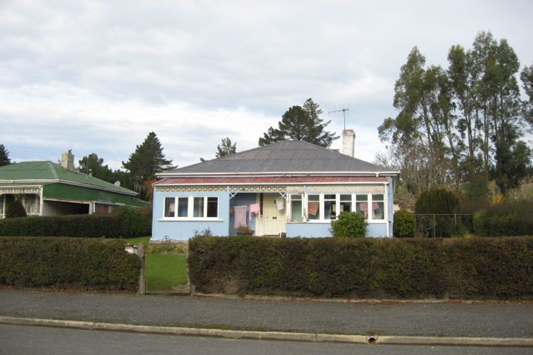 Photo of property in 46 Irvine Street, Lawrence, 9532