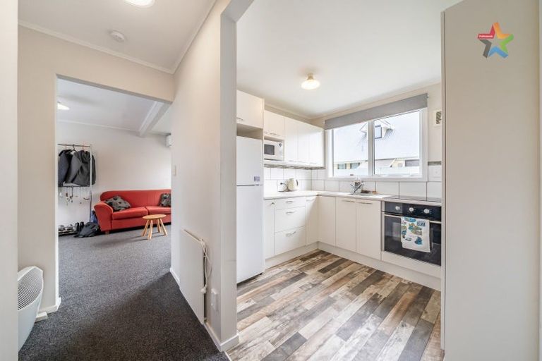 Photo of property in 40b Leighton Avenue, Waiwhetu, Lower Hutt, 5010