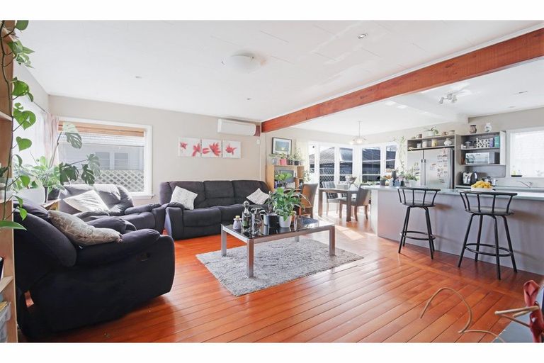 Photo of property in 302 Wairakei Road, Bryndwr, Christchurch, 8053