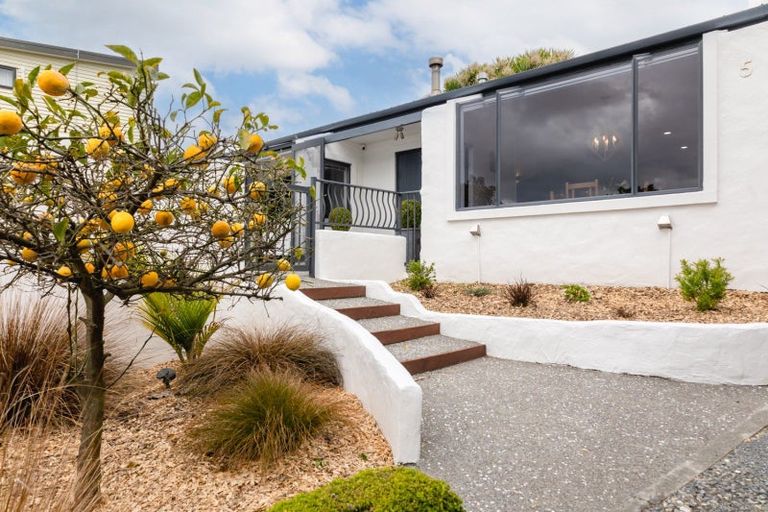 Photo of property in 5 Kotare Street, Waikanae, 5036