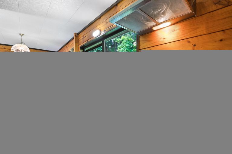 Photo of property in 2b Collingwood Road, Waiuku, 2123