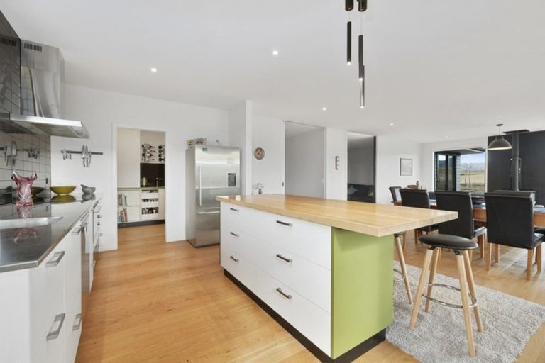 Photo of property in 219 Golden Road, Springvale, Alexandra, 9393