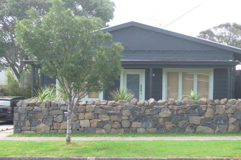 Photo of property in 32 Mozeley Avenue, Devonport, Auckland, 0624