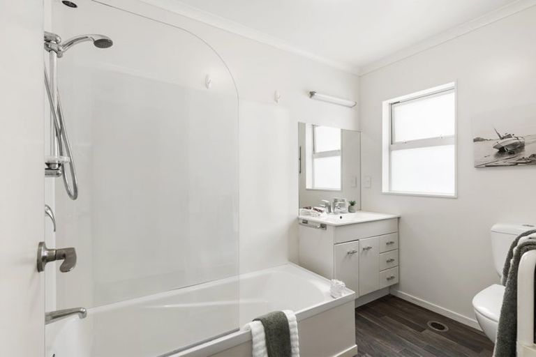 Photo of property in 3a Frobisher Street, Island Bay, Wellington, 6023