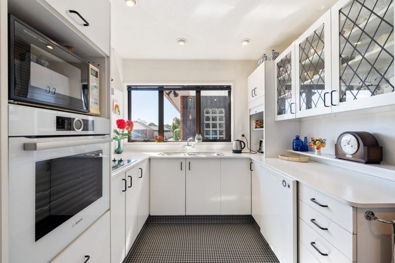 Photo of property in 12 Wharenui Road, Upper Riccarton, Christchurch, 8041