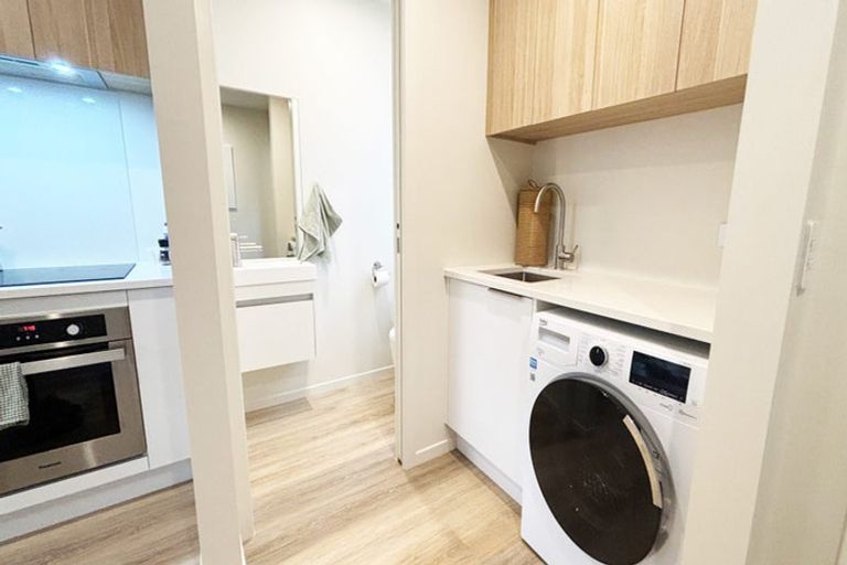 Photo of property in 2/35 Sladden Street, Naenae, Lower Hutt, 5011