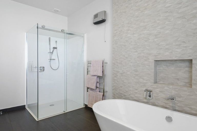 Photo of property in 6 Provincial Road, Halswell, Christchurch, 8025