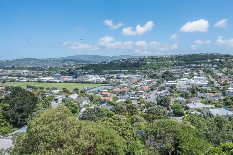 Photo of property in 2/77 Nevay Road, Miramar, Wellington, 6022