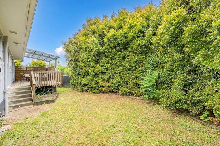 Photo of property in 138 Moire Road, West Harbour, Auckland, 0618