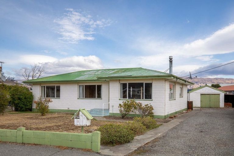 Photo of property in 6 Winston Place, Alexandra, 9320