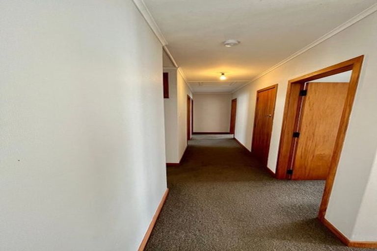 Photo of property in 10 Miles Place, Awapuni, Palmerston North, 4412