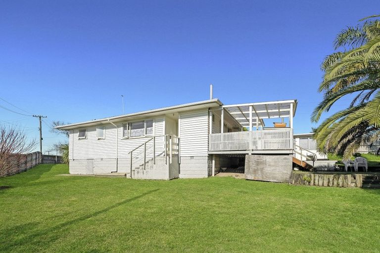 Photo of property in 12 Nield Road, Manurewa, Auckland, 2102