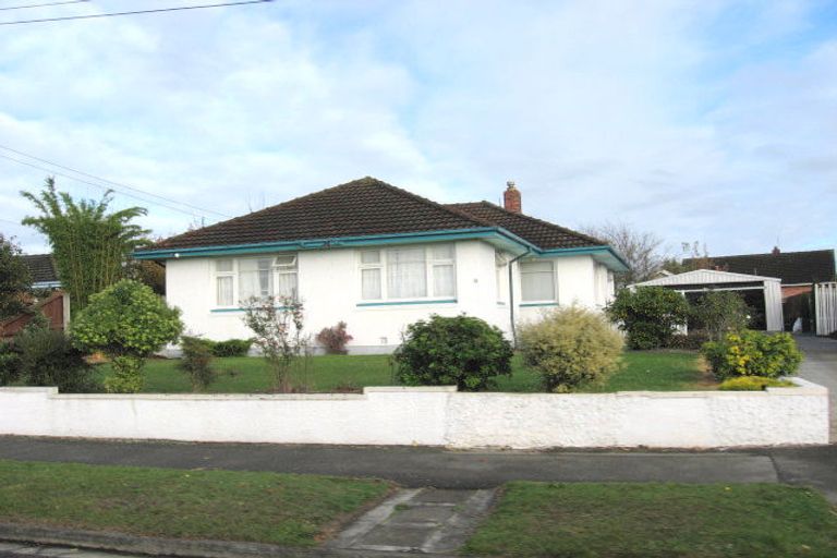 Photo of property in 19 Fenchurch Street, Northcote, Christchurch, 8052