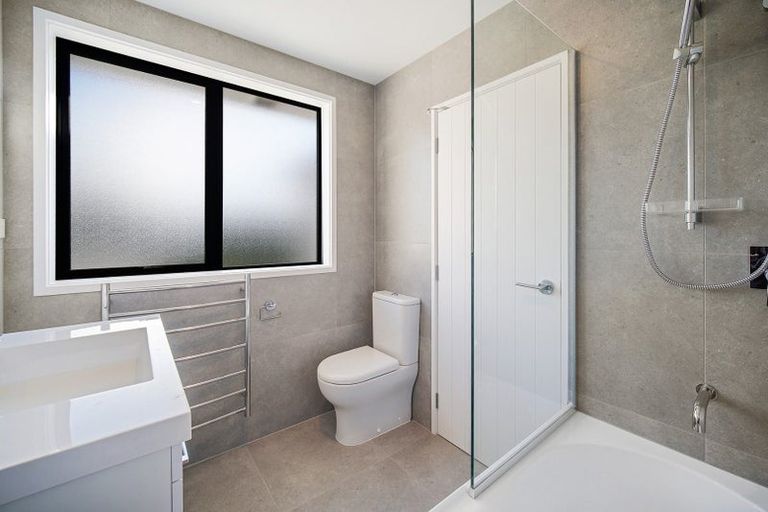 Photo of property in 129a Seabrook Avenue, New Lynn, Auckland, 0600