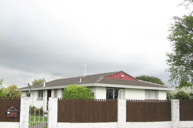 Photo of property in 18 Te Maru Place, Redwood, Christchurch, 8051