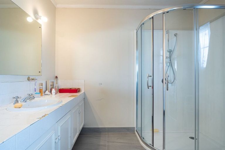 Photo of property in 2/12 Bannings Way, Hobsonville, Auckland, 0618