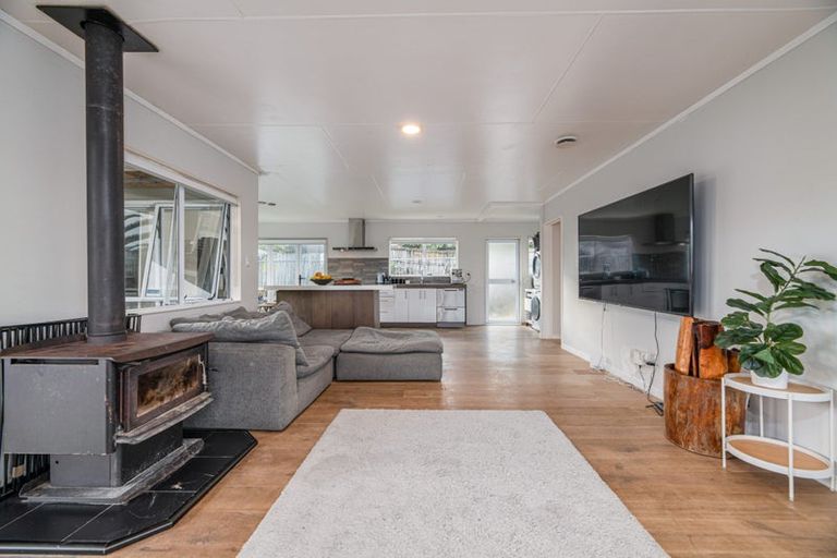 Photo of property in 57 Chislehurst Street, Henderson, Auckland, 0612