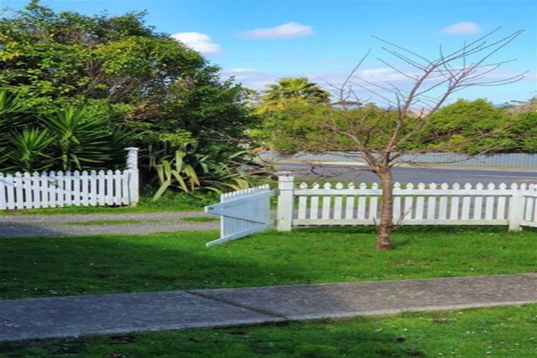 Photo of property in 2076 Rings Road, Coromandel, 3506