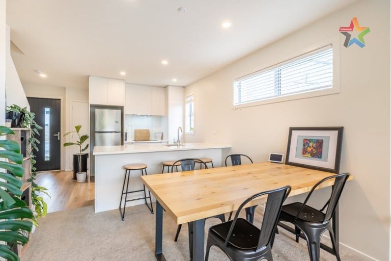 Photo of property in 9 Mcgrath Way, Taita, Lower Hutt, 5011